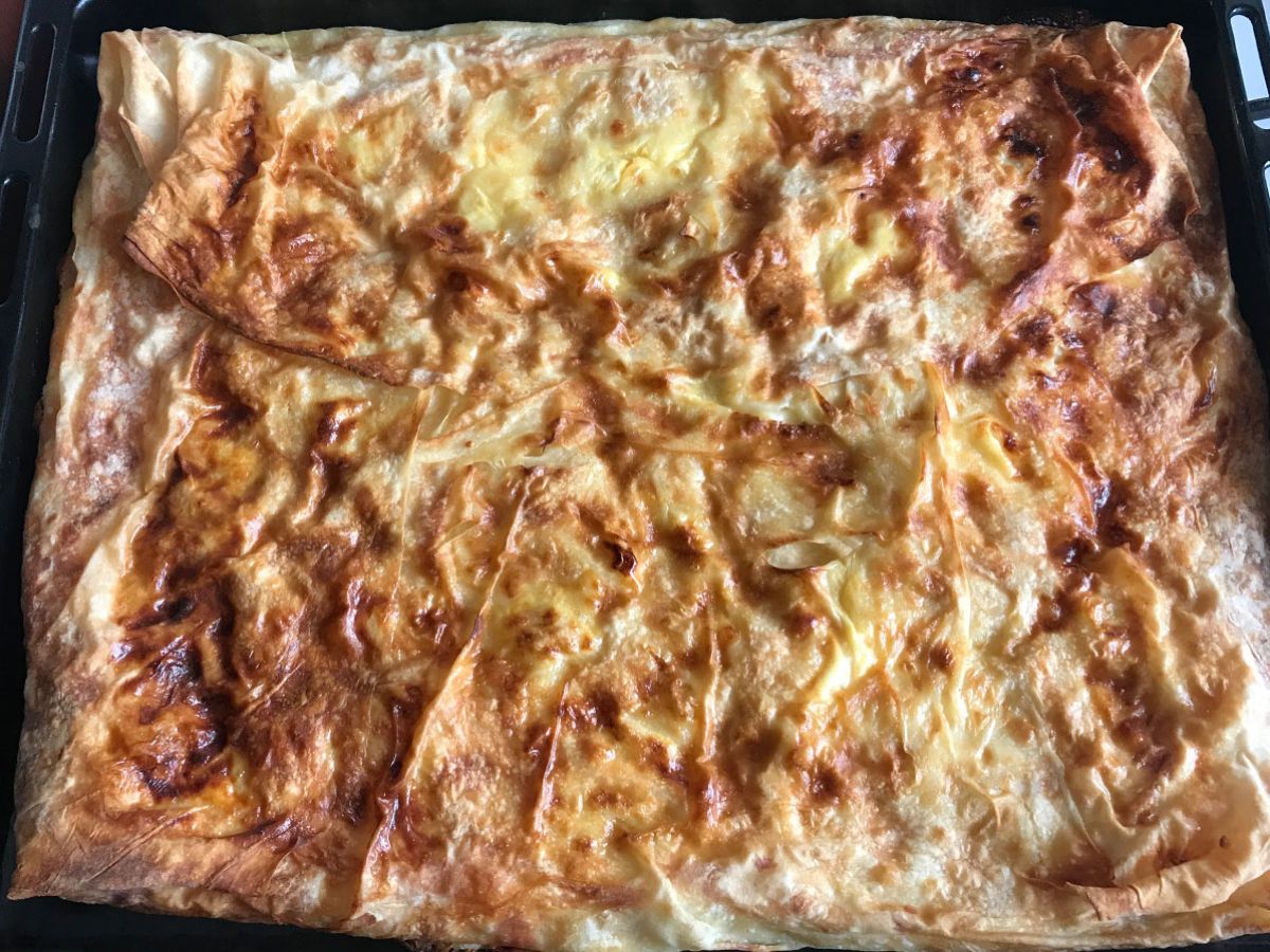 Pırasalı Tepsi Böreği tarifi görseli