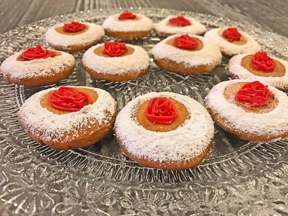Powdered Sugar Tahini Cookies recipe photo