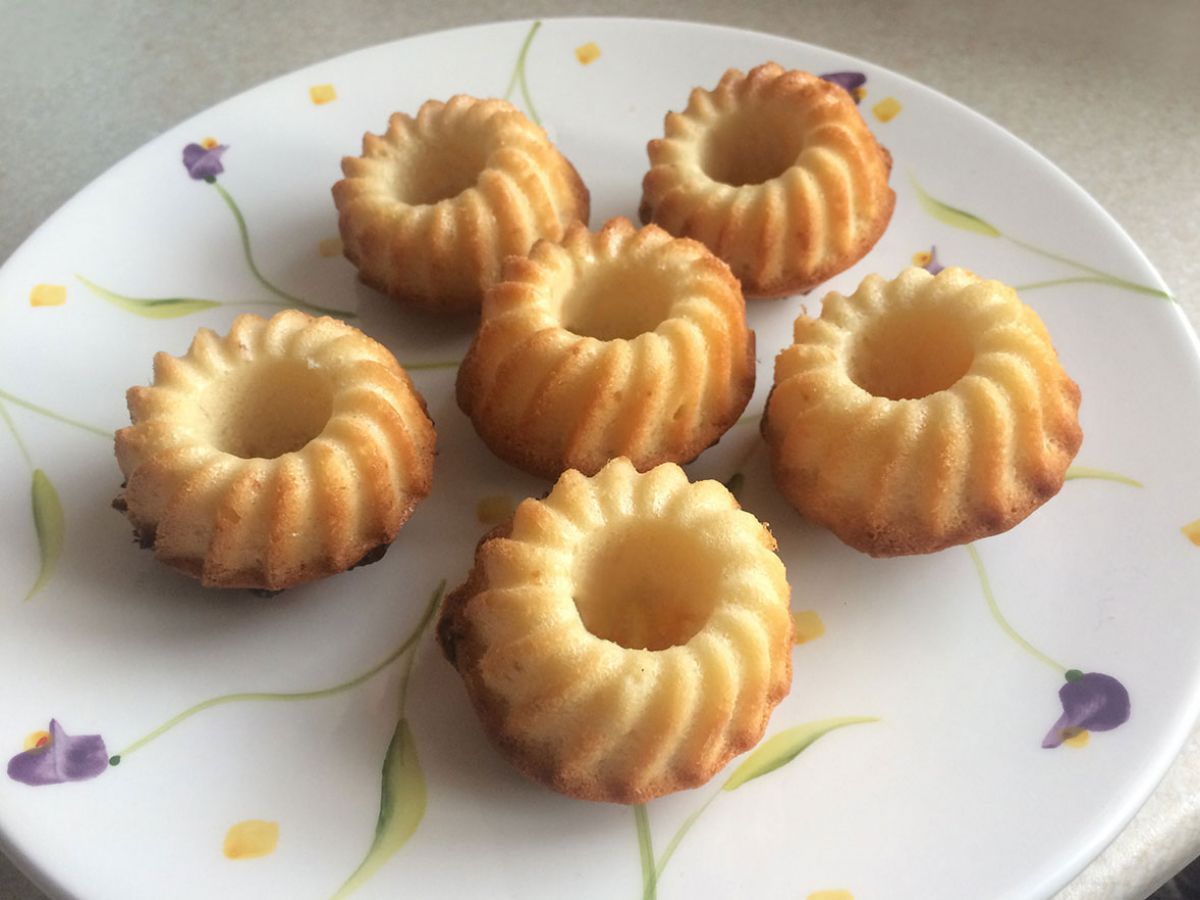 Sade Mini Kekler tarifi görseli