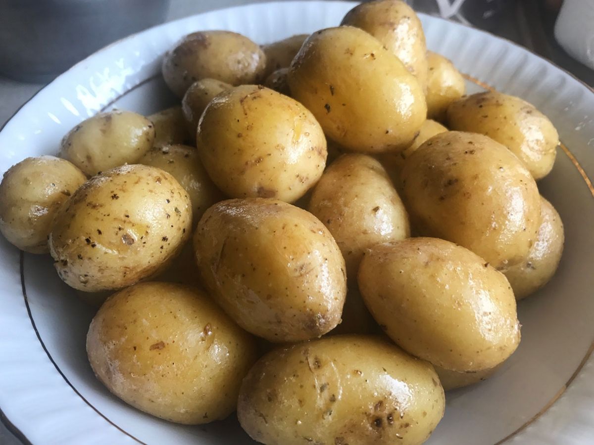 Sarımsaklı Patates tarifi görseli