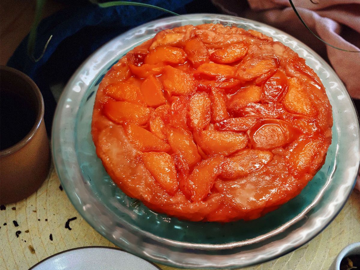 Şeftalili Tarte Tatin tarifi görseli