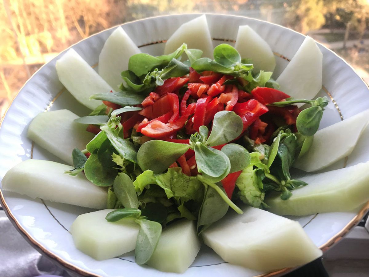Semizotlu Alabaş (Kohlrabi) Salatası tarifi görseli