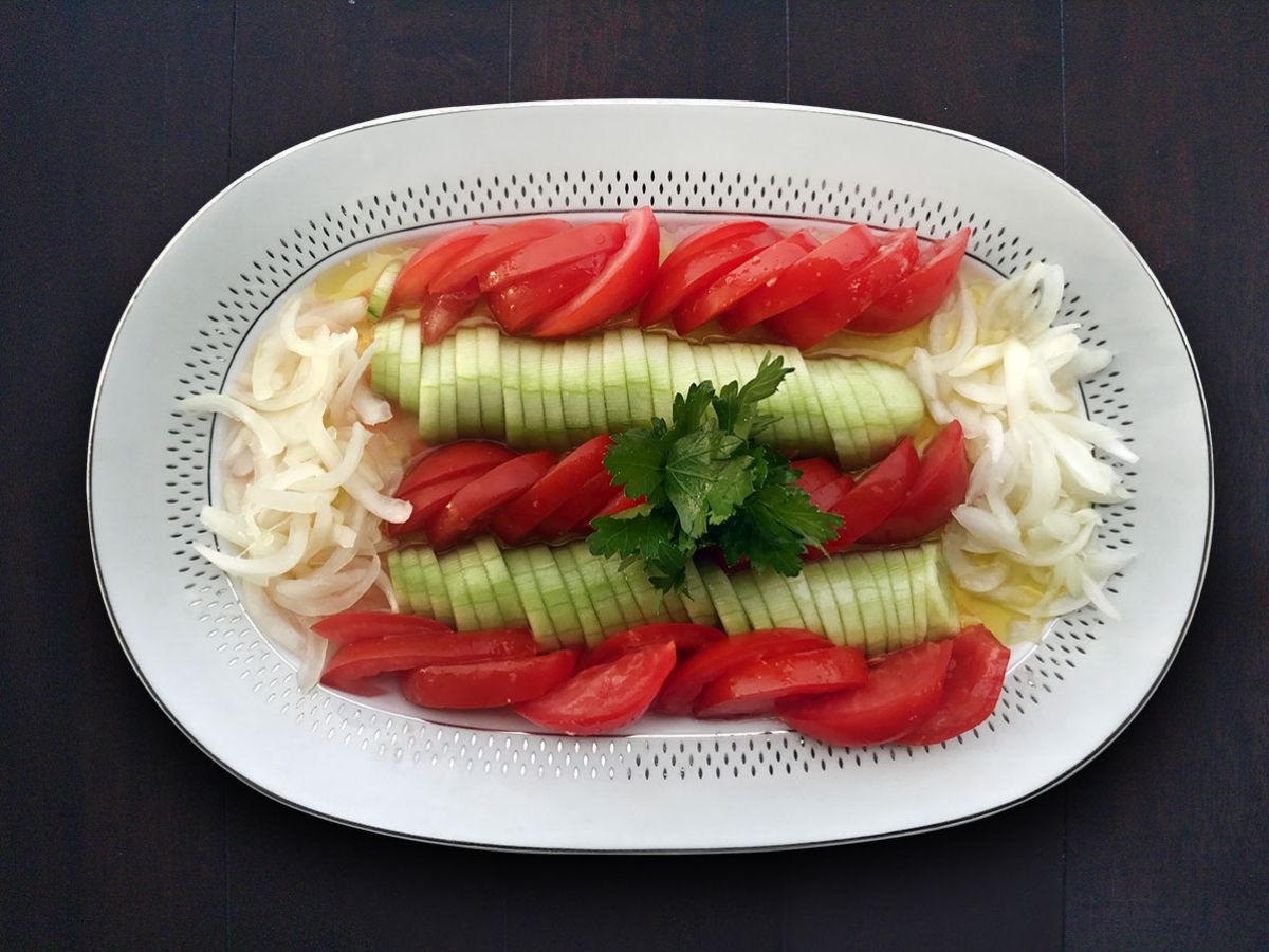 Söğüş Salad (Turkish Sliced Vegetable Salad) recipe photo