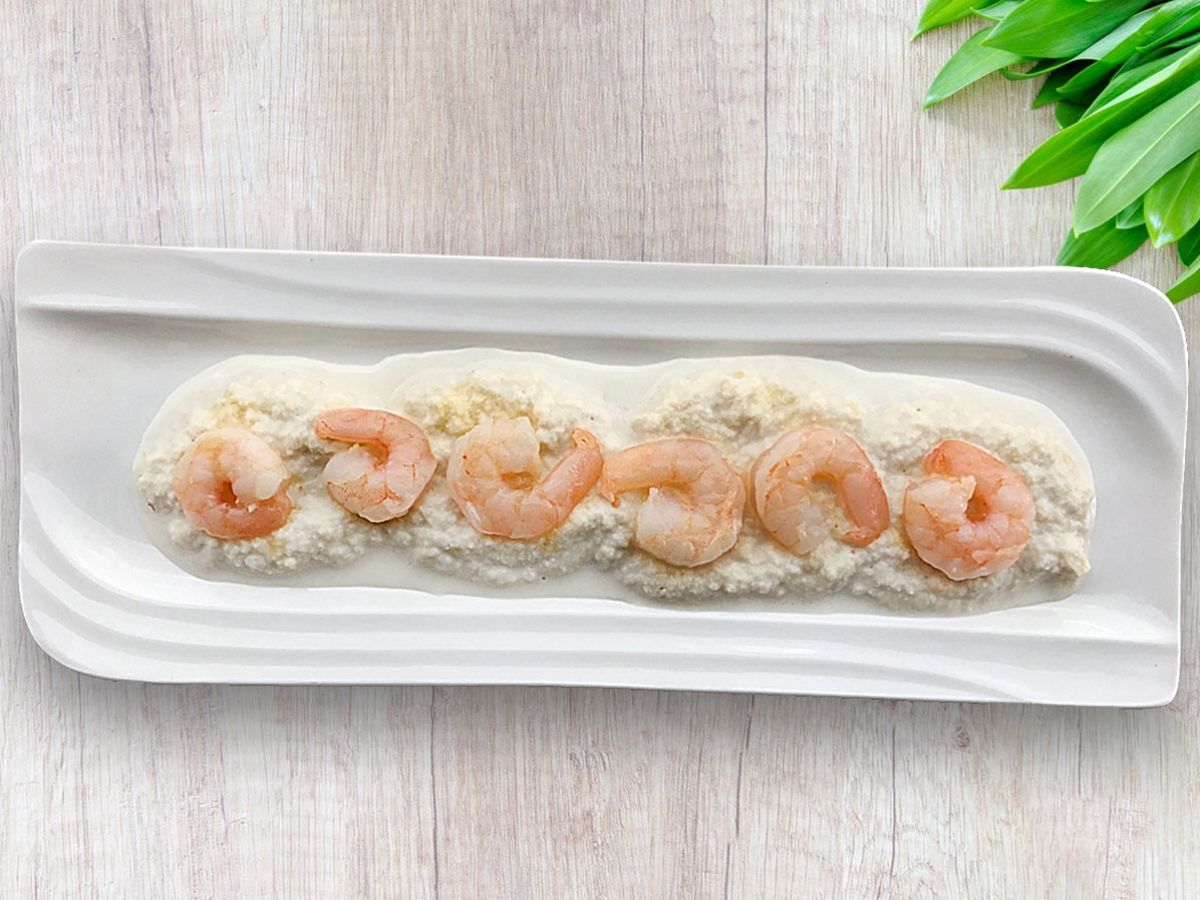 Shrimp with Tarator Sauce (Taratorlu Karides) recipe photo