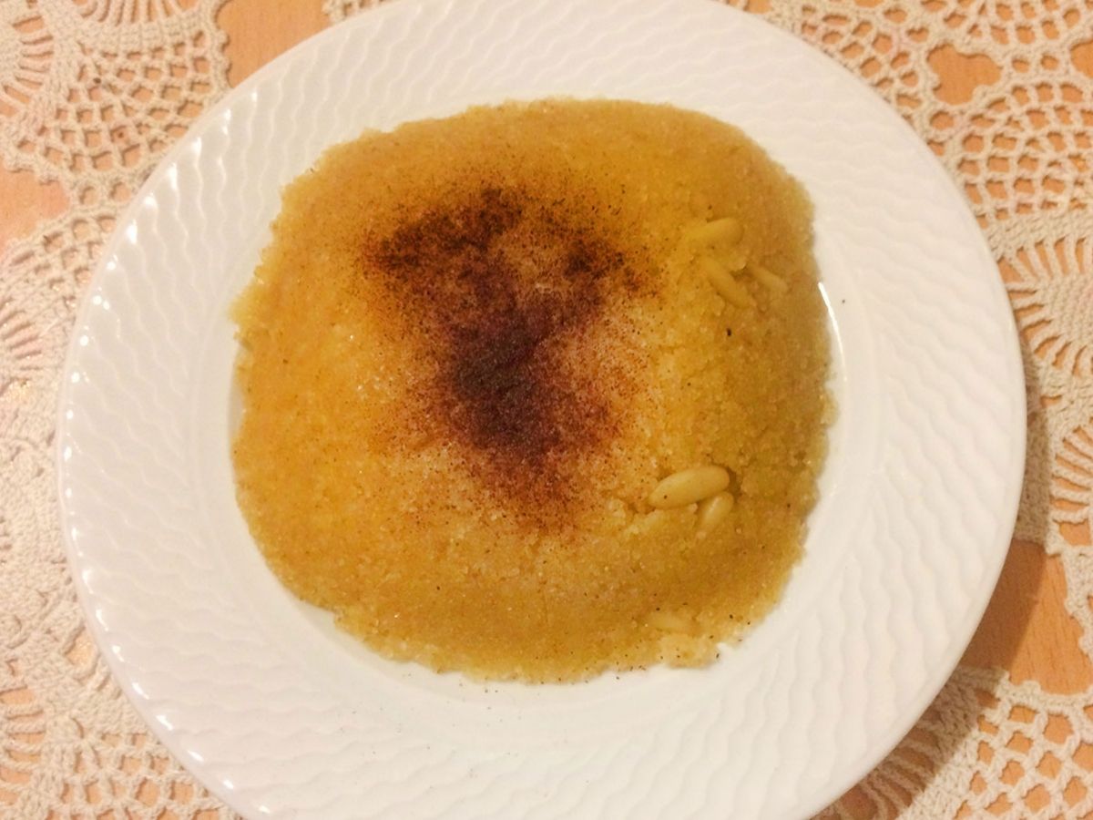 Tarçınlı İrmik Helvası tarifi görseli