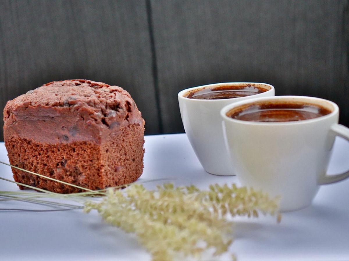 12 Delicious Treats to Serve with Turkish Coffee image