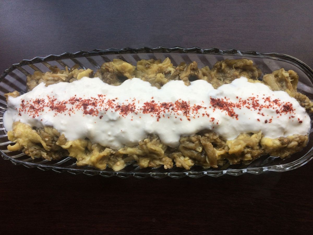 Yoğurtlu Patlıcan Salatası tarifi görseli