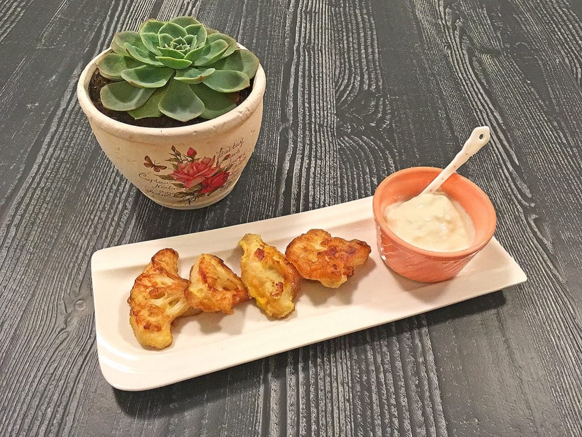 Egg-Fried Cauliflower (Yumurtalı Karnabahar) recipe photo