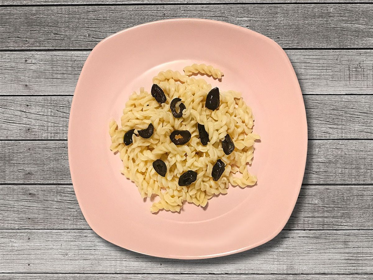 Olive Pasta (Zeytinli Makarna) recipe photo